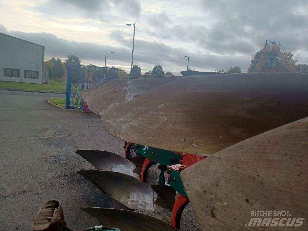 Kverneland 2500S Стандартни плугове