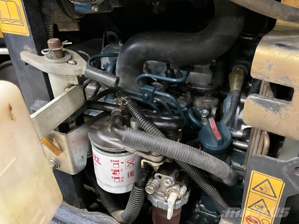 Kubota U 27-4 Мини екскаватори < 7 т