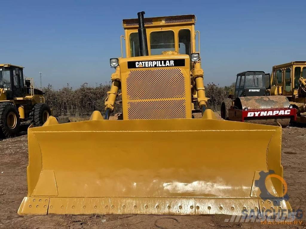 CAT D8K Верижни булдозери
