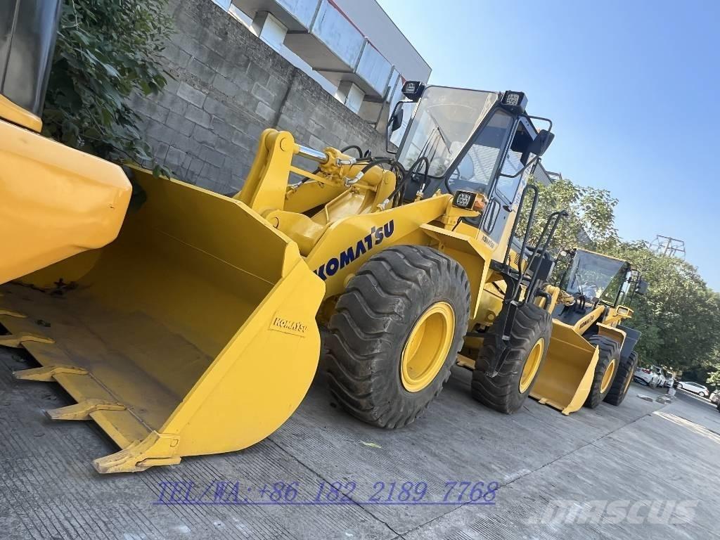 Komatsu WA320 Колесни товарачи