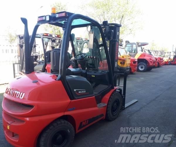 Manitou MI25D Камиони за херавни местности
