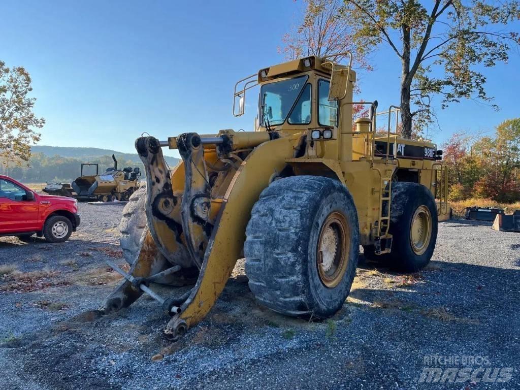 CAT 988 F Колесни товарачи