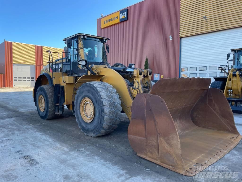 CAT 980M Колесни товарачи
