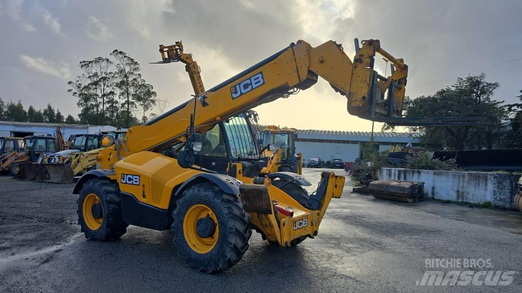 JCB 540-140 Телескопични товарачи