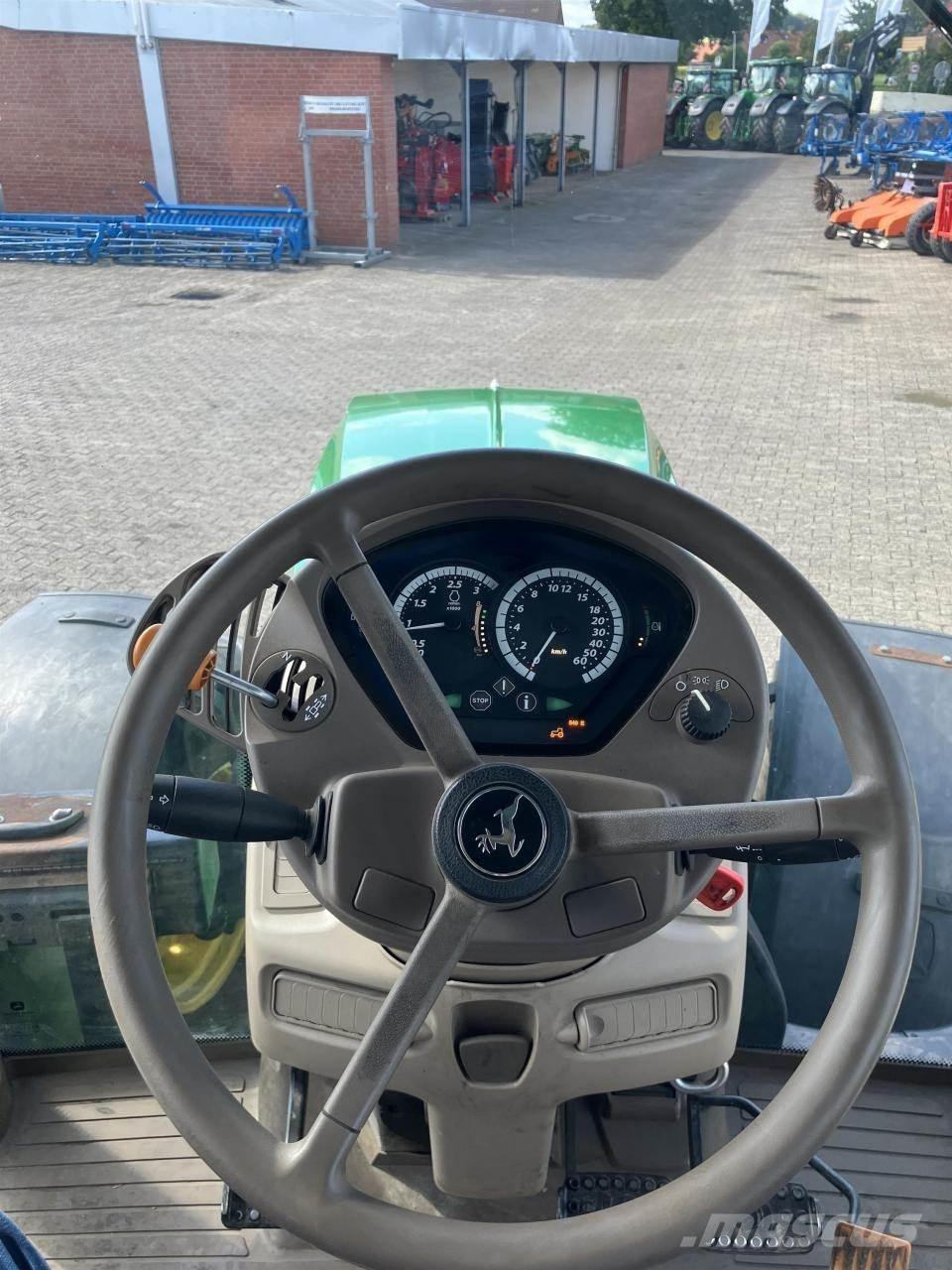 John Deere 6130R Трактори