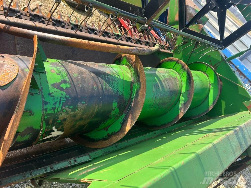 John Deere 2256 Комбайни
