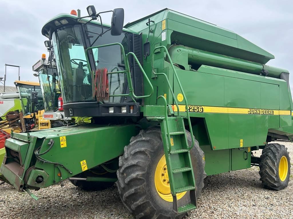 John Deere 2256 Комбайни
