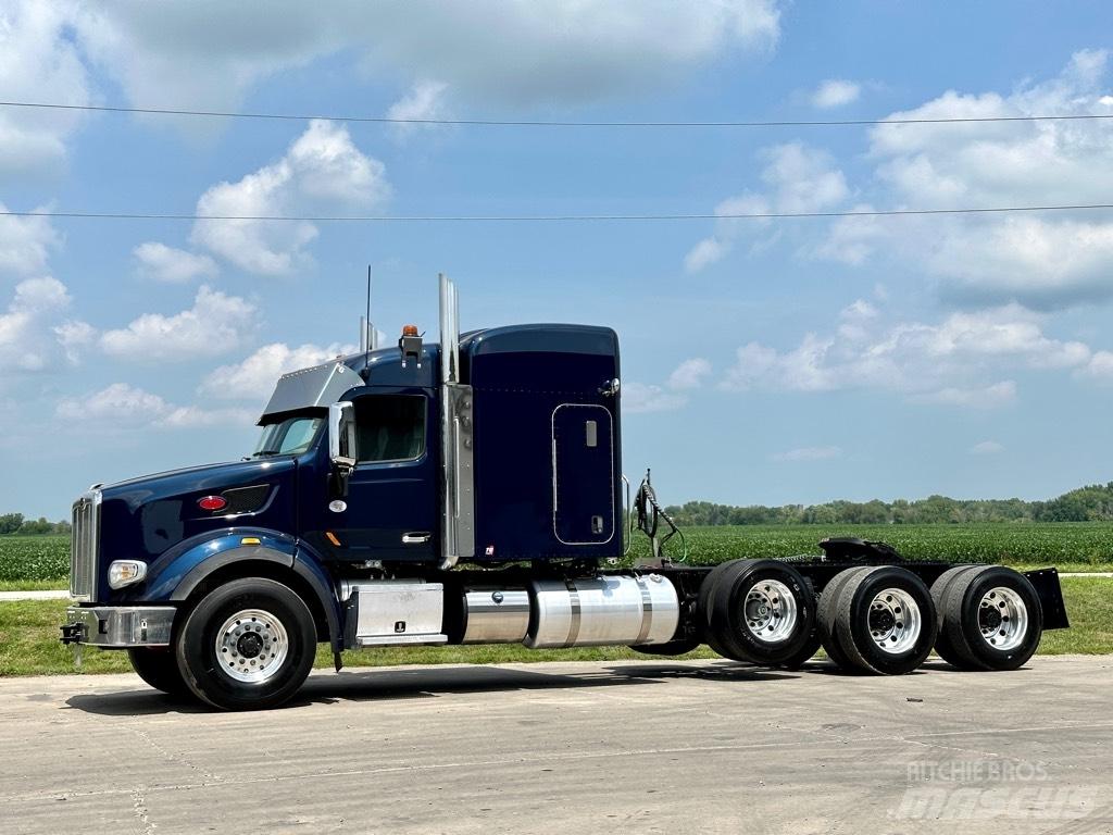 Peterbilt 567 Влекачи