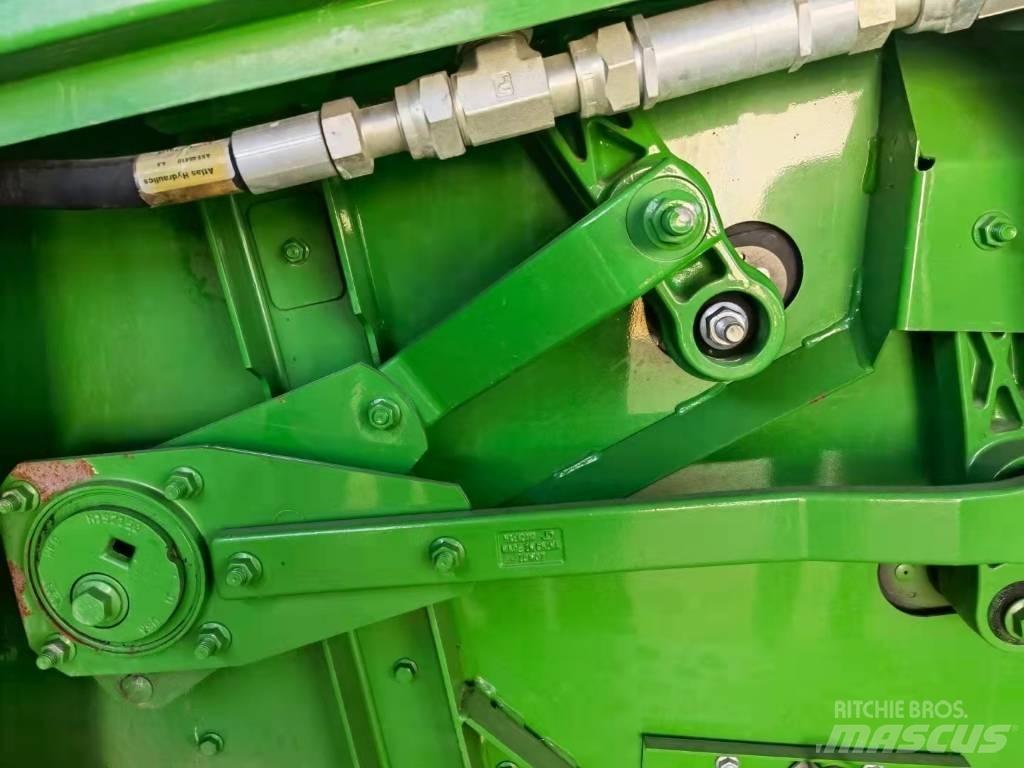 John Deere S670 Комбайни