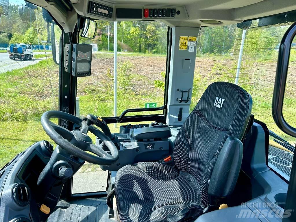 CAT 908NG Колесни товарачи