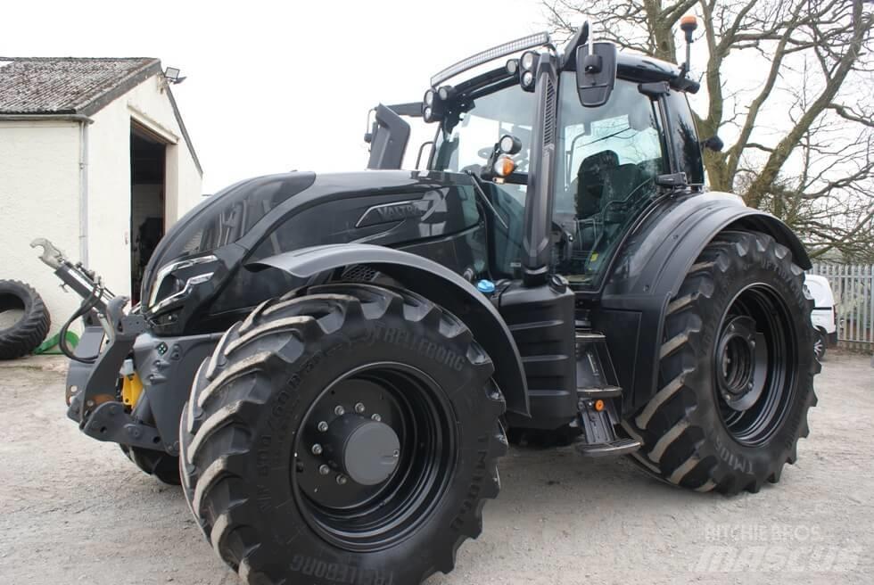 Valtra T 255 Versu Трактори