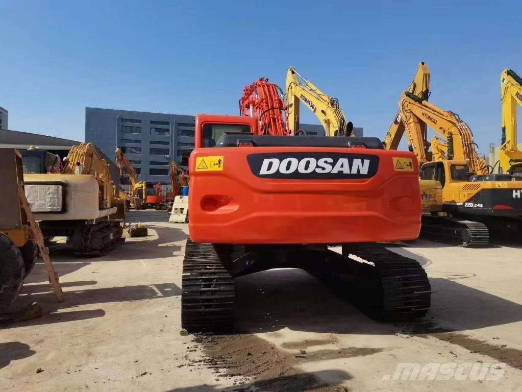 Doosan DX 225 Верижен екскаватор
