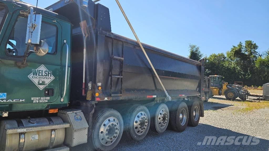 Mack CTP613 Самосвал