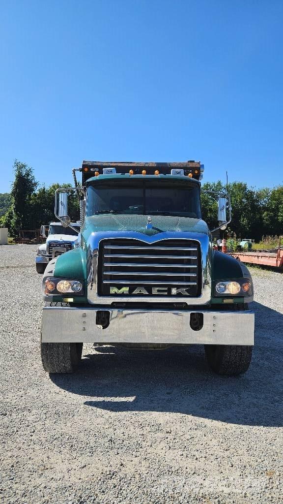 Mack CTP613 Самосвал