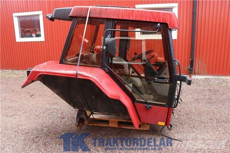 CASE 5140 Maxxum Кабина