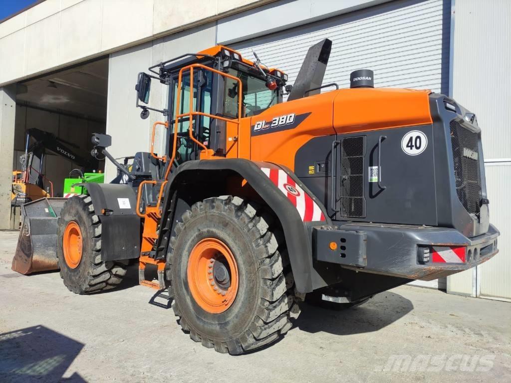 Doosan DL 380-7 Колесни товарачи