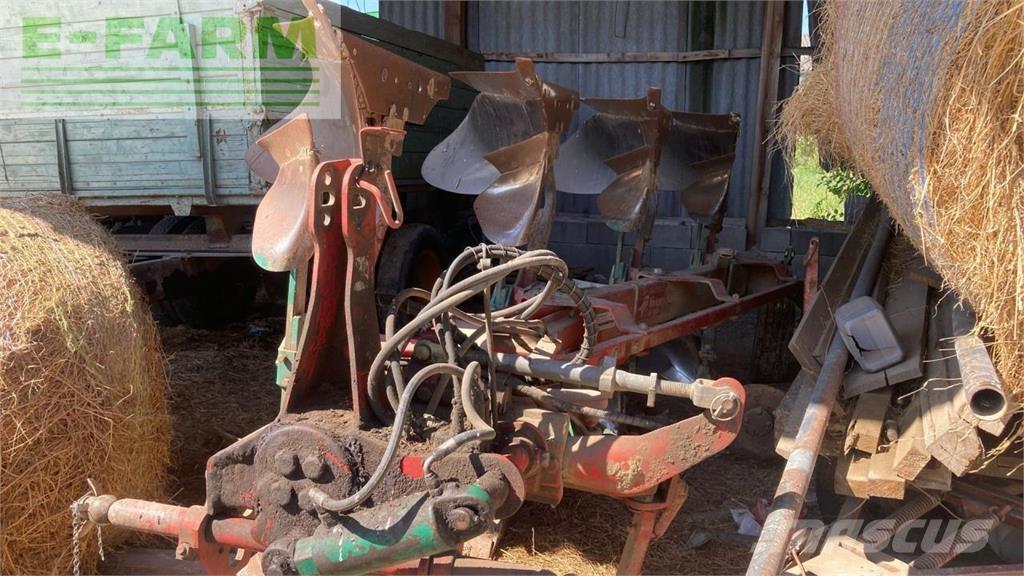 Kverneland LB 100 Стандартни плугове