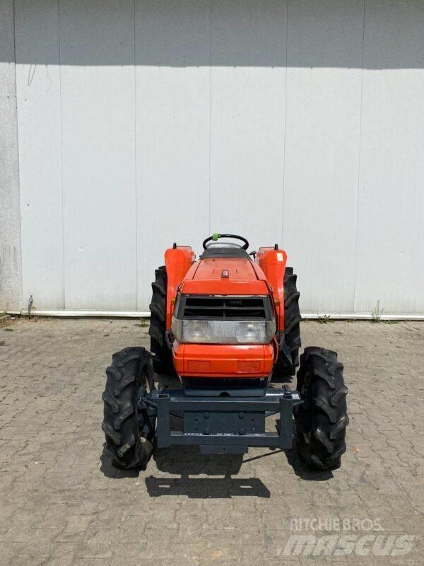 Kubota GL29 Компактни трактори