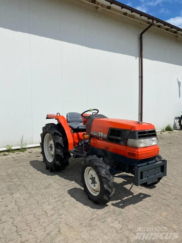 Kubota GL29 Компактни трактори