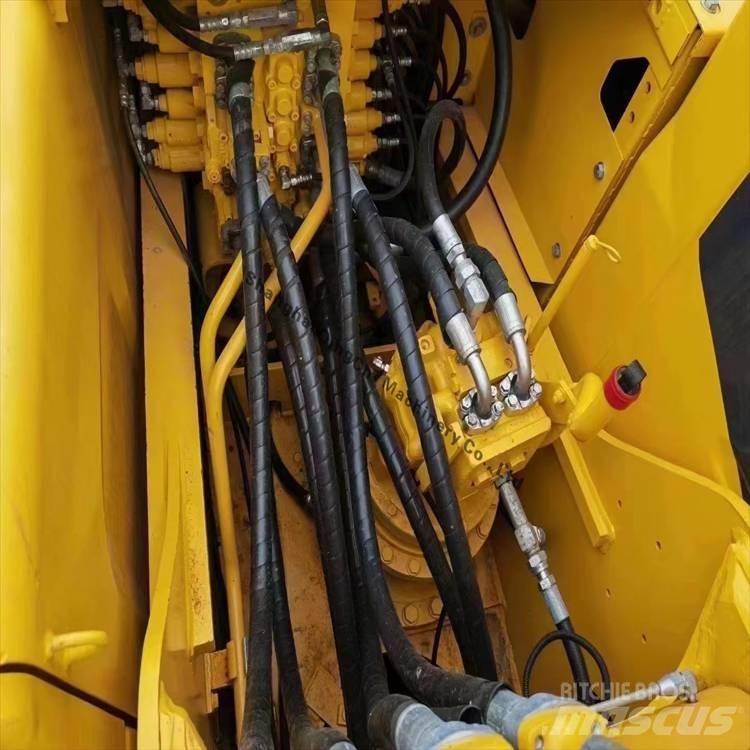 Komatsu 200-8 Верижен екскаватор