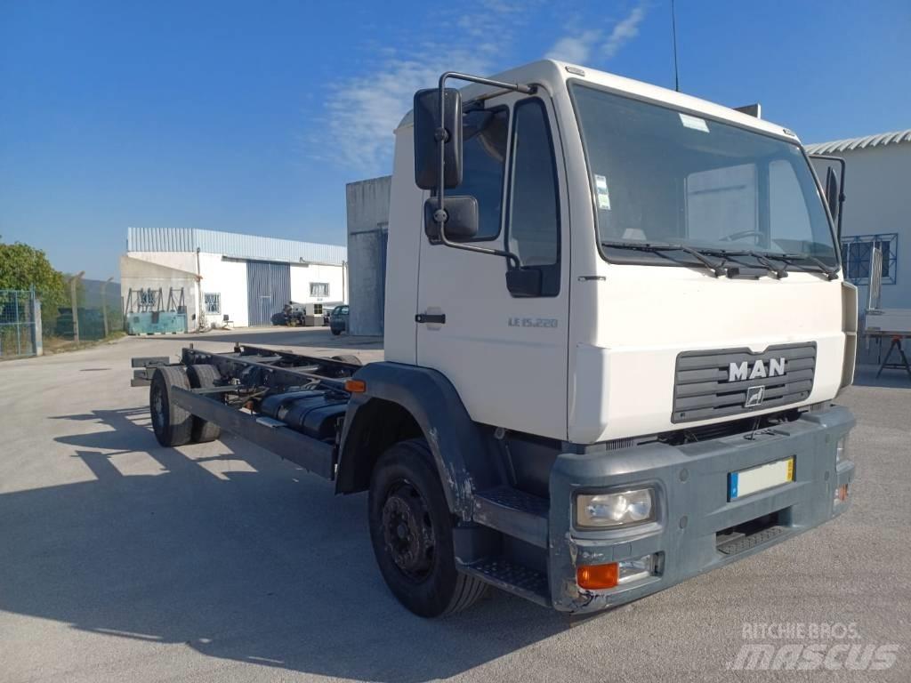 MAN 15.225 Шаси кабини