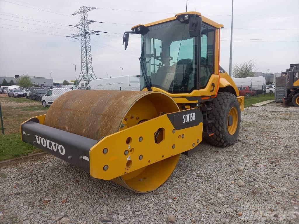 Volvo SD 115 B Еднобарабанни ролки
