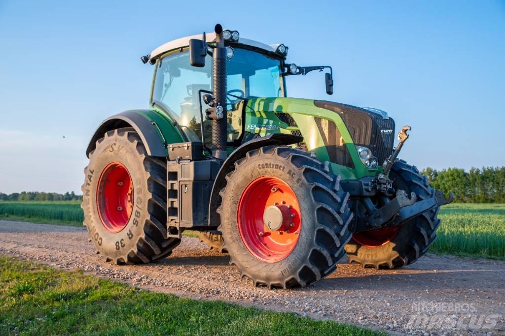 Fendt 828 Profi Plus Трактори
