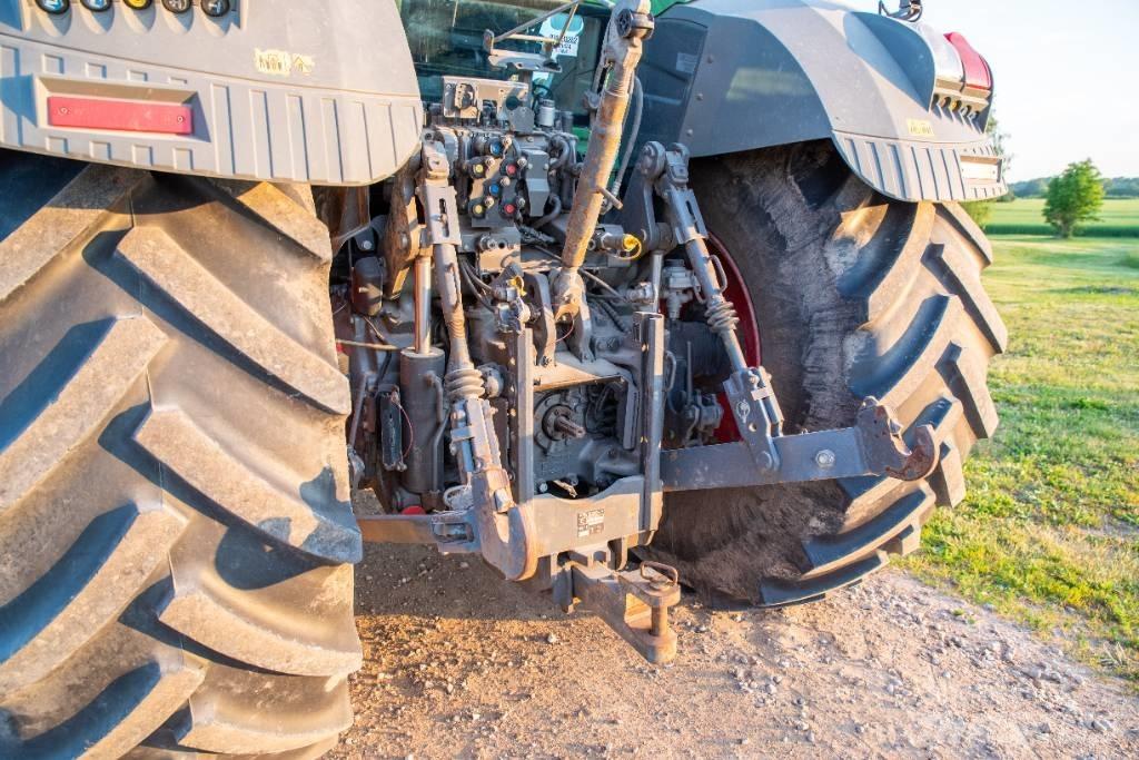Fendt 828 Profi Plus Трактори