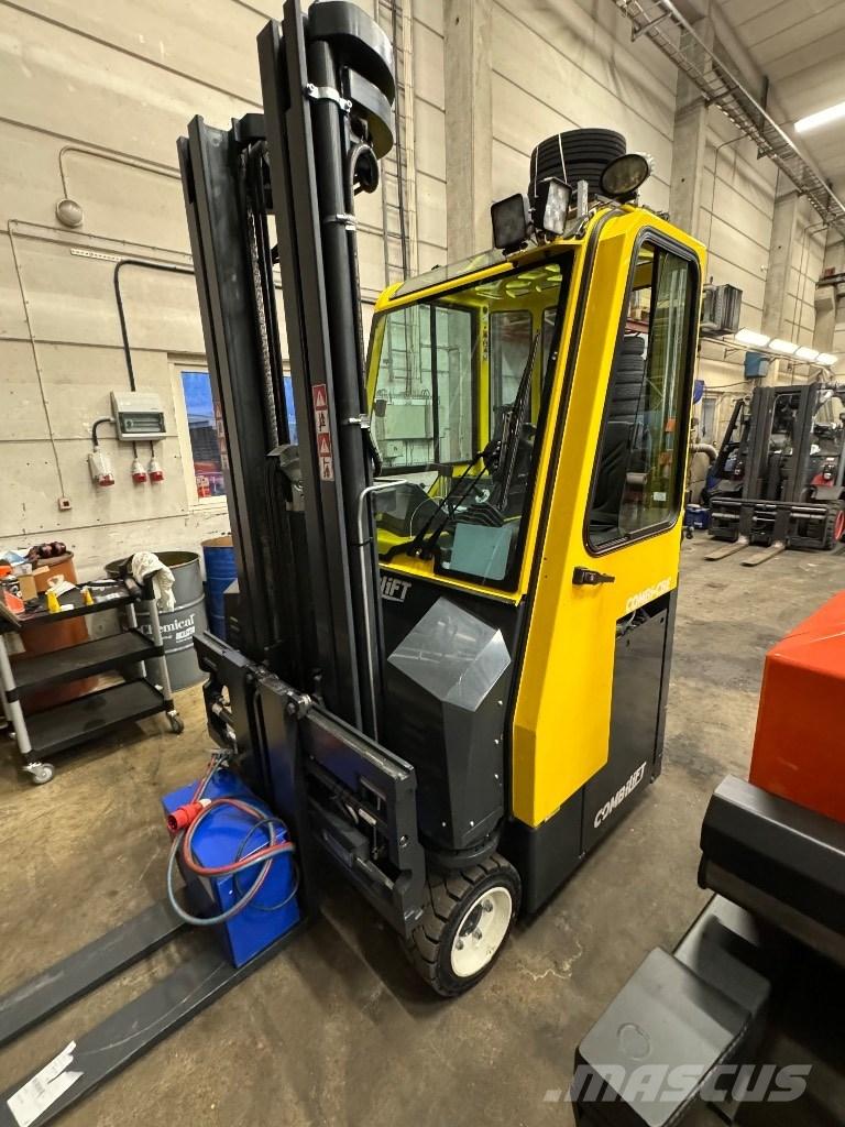 Combilift CBE3000 Повдигач с движение в 4 посоки