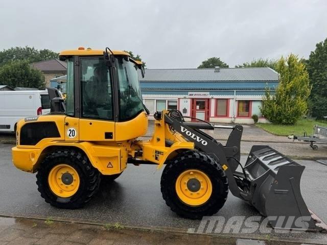 Volvo L 30 G Колесни товарачи