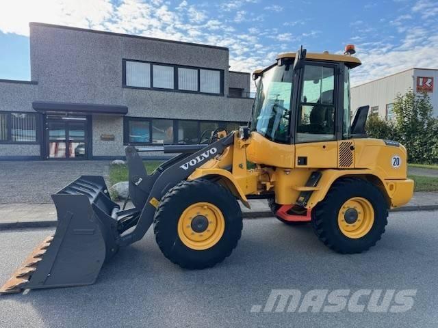 Volvo L 30 G Колесни товарачи