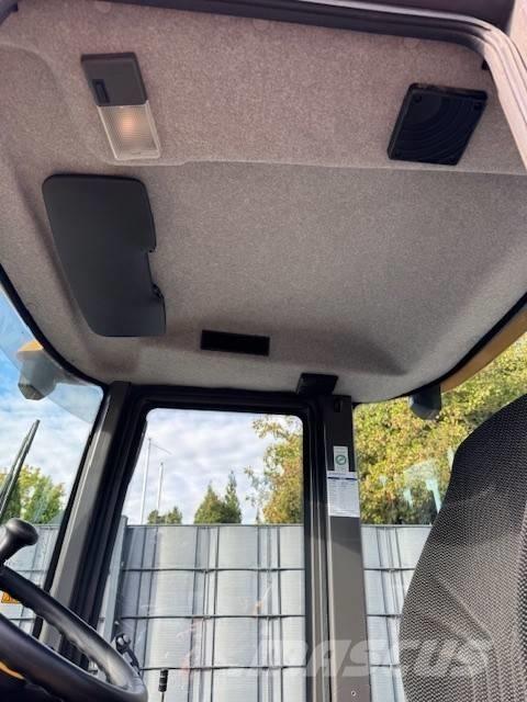 Volvo L 30 G Колесни товарачи