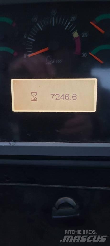 CAT D7E Верижни булдозери
