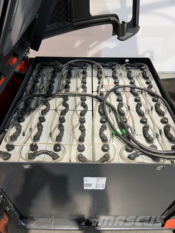 Linde E50HL-01 Електрически вилични кари-повдигачи