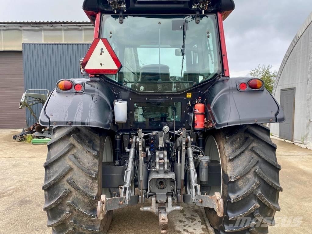 Valtra N 101 HT Трактори