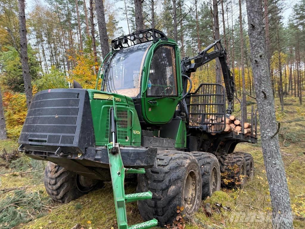 John Deere 1010 E Форуардери