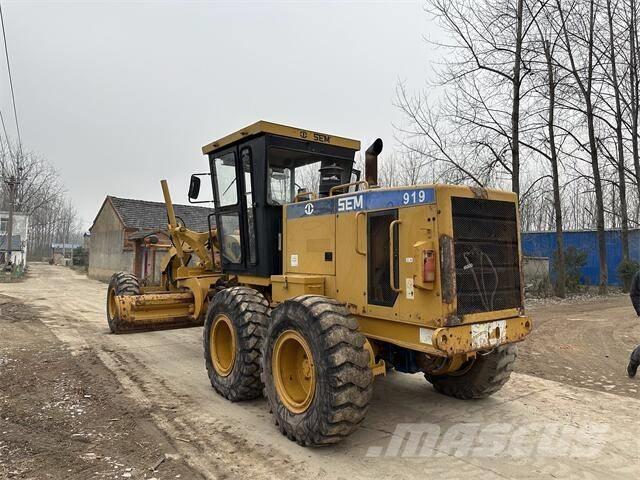 SEM 919 Колесни булдозери
