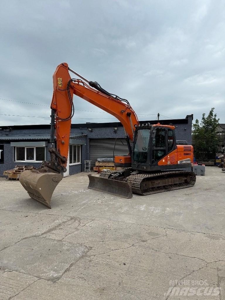 Doosan DX 140 LC Верижен екскаватор