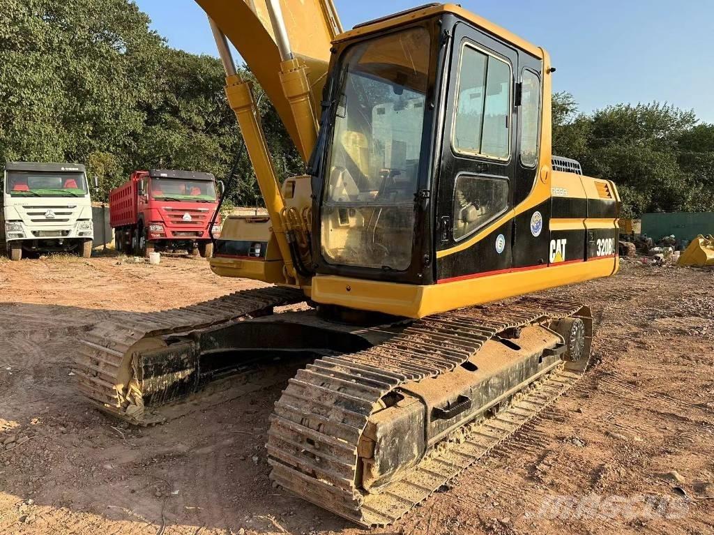 CAT 320 B Верижен екскаватор