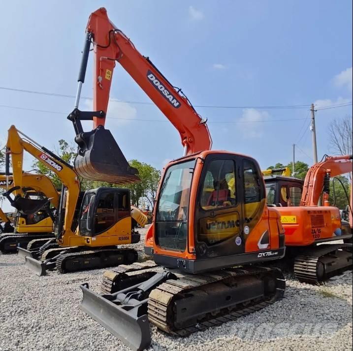 Doosan DX75-9C Средни екскаватори 7т - 12т