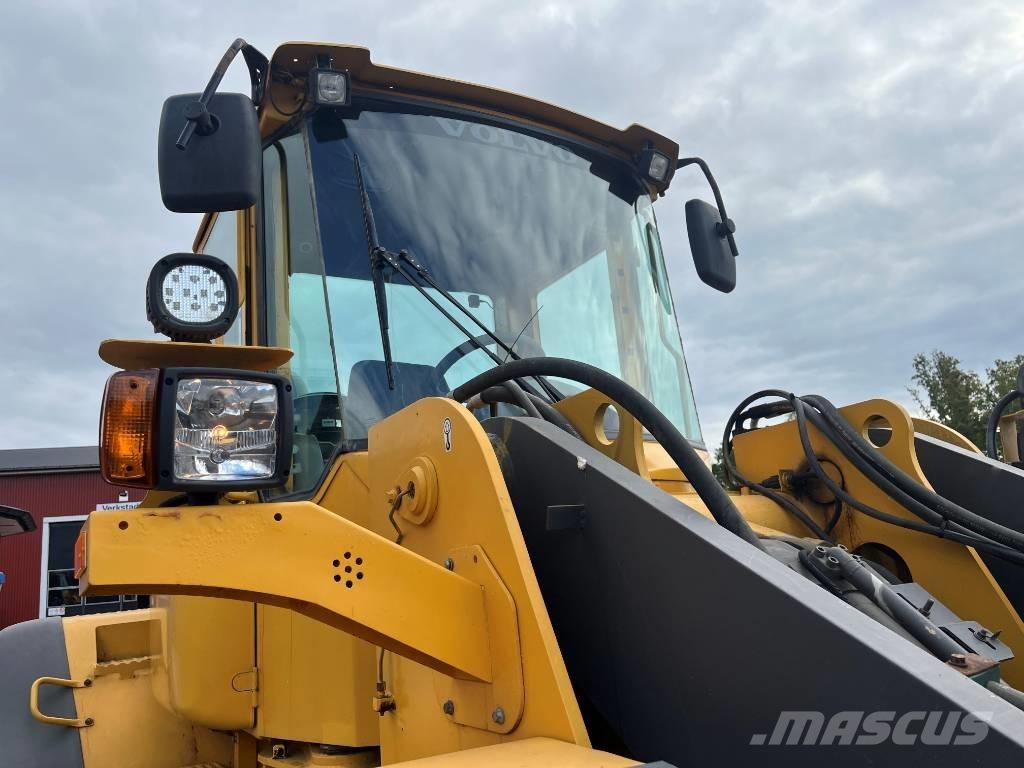 Volvo L 120 E Колесни товарачи