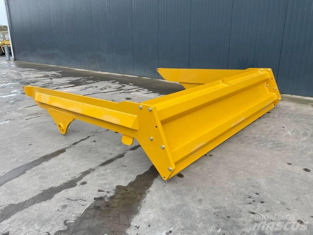 Volvo A25G Задни врати
