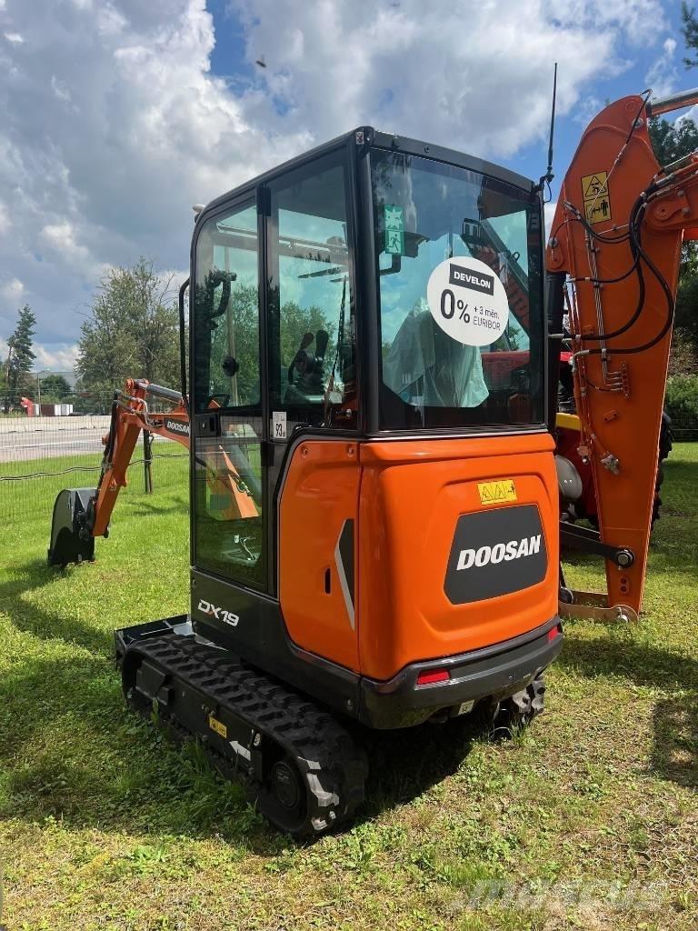 Doosan DX 19 Верижен екскаватор