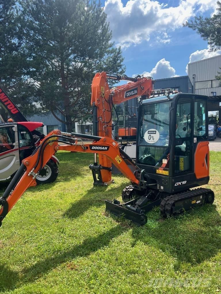 Doosan DX 19 Верижен екскаватор