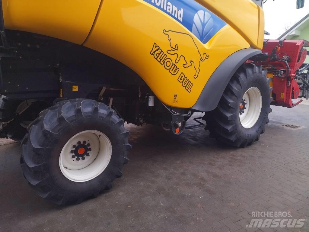 New Holland CX 8040 Комбайни