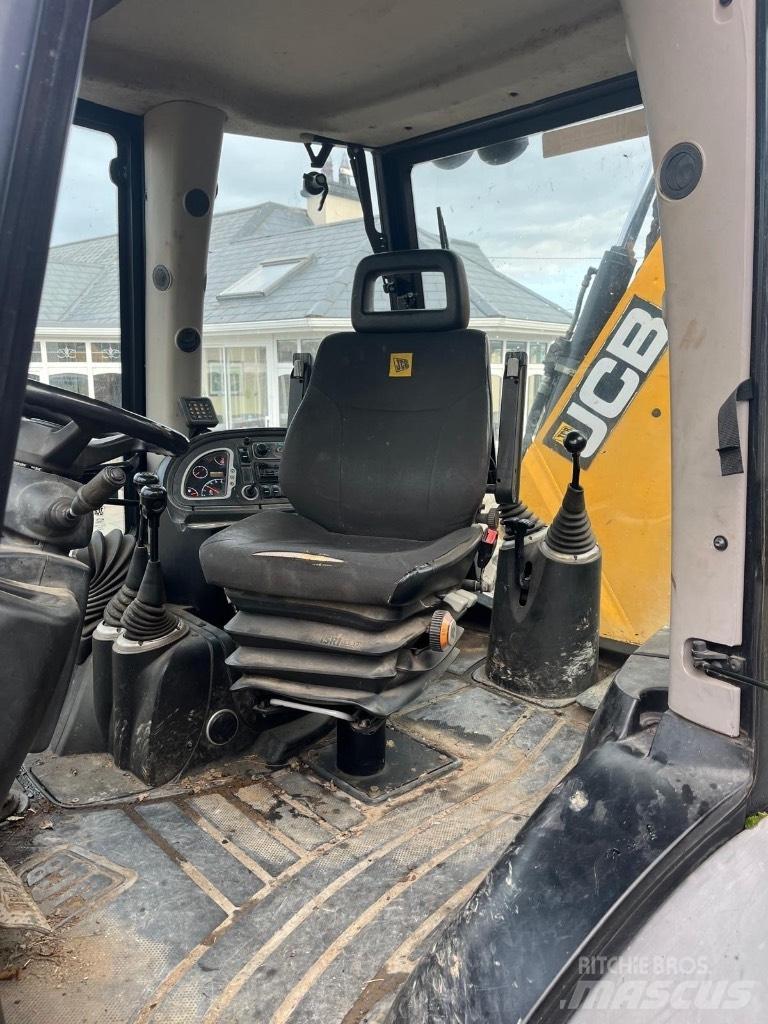 JCB 3 CX Товарач със заден ексватор