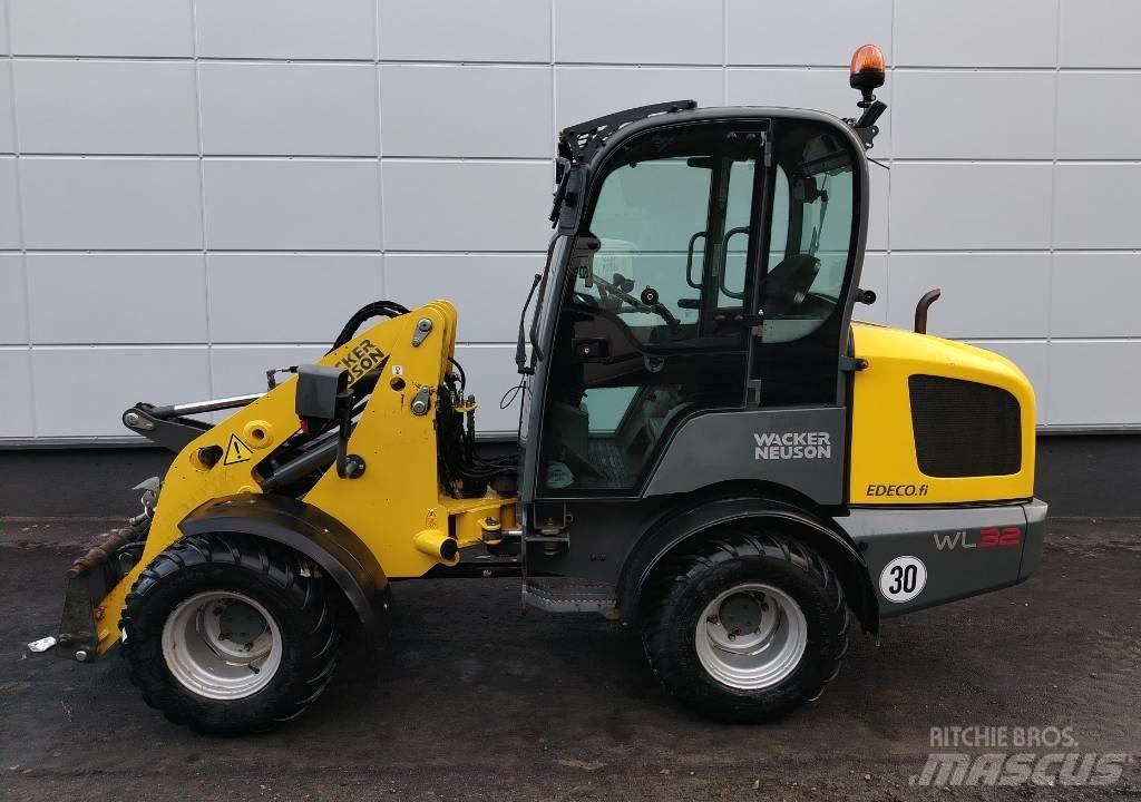 Wacker Neuson WL 32 Колесни товарачи