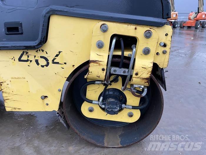 Bomag BW 80 AD-5 Двойни барабанни ролки
