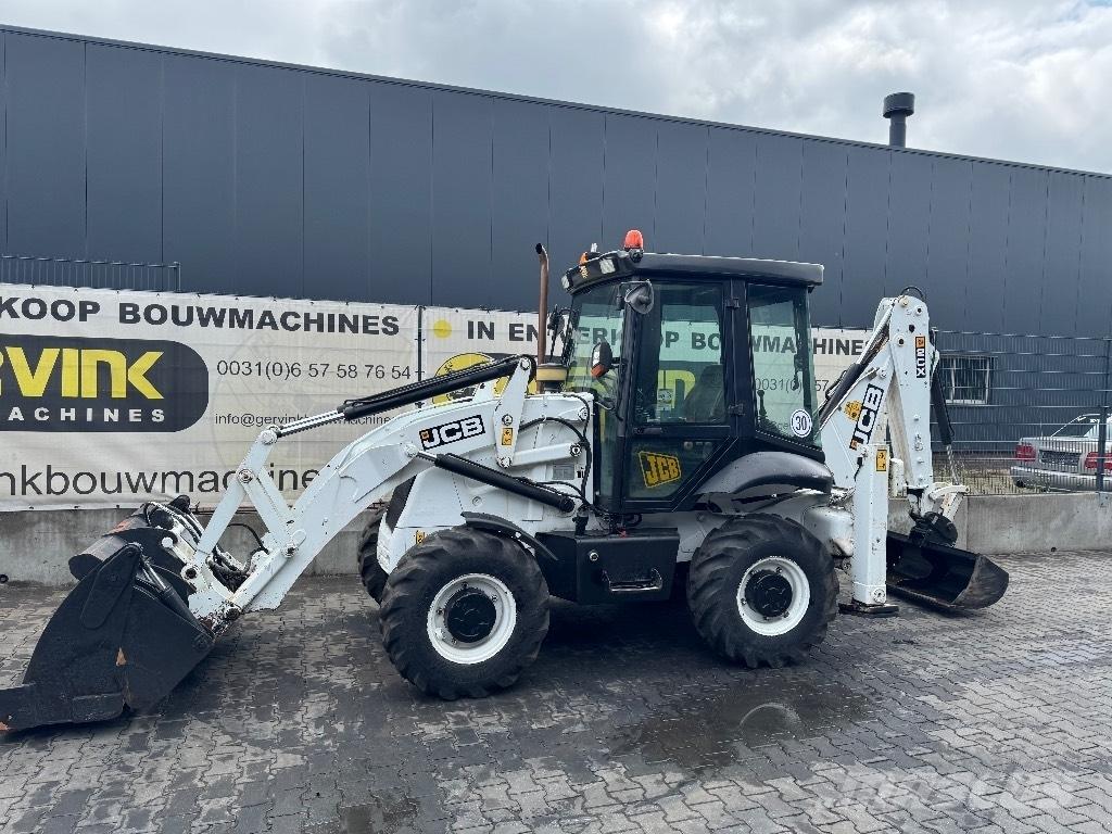 JCB 2 CX Товарач със заден ексватор