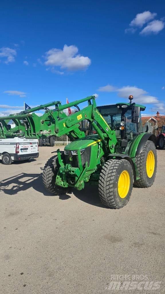 John Deere 5125R Трактори